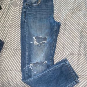 Mid rise relaxed skinny jeans